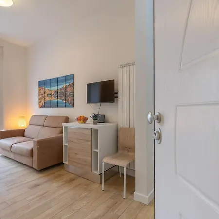 Florence Chich Suite-Hosted By Sweetstay Exterior photo