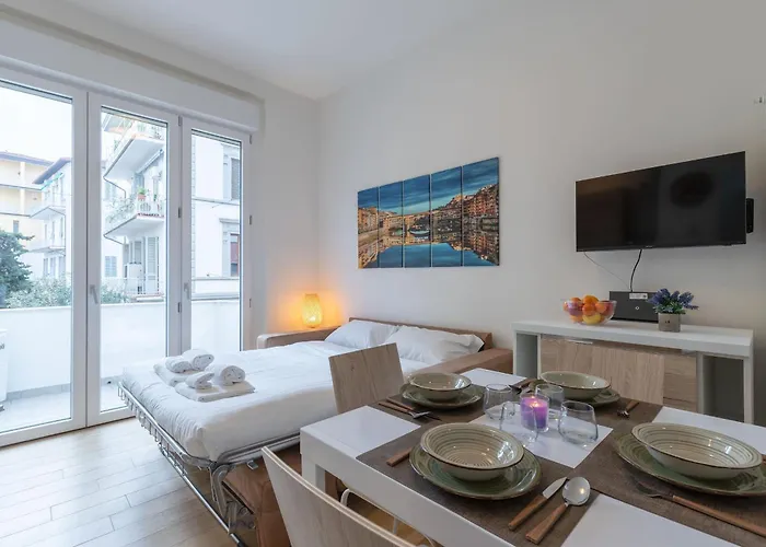 Florence Chich Suite-Hosted By Sweetstay